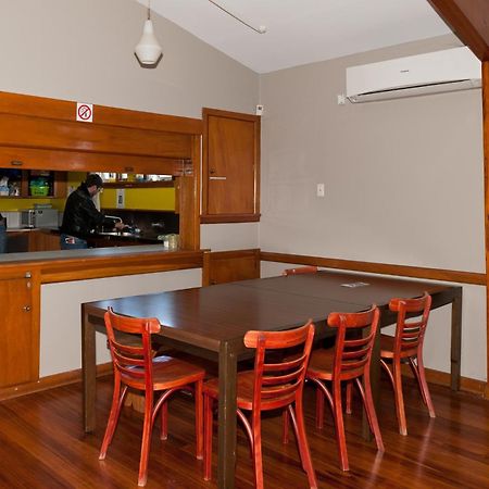 85 On Bealey Hostel Christchurch Buitenkant foto